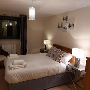  Apartment One Bed Stylish Apartment, Canary Wharf,
